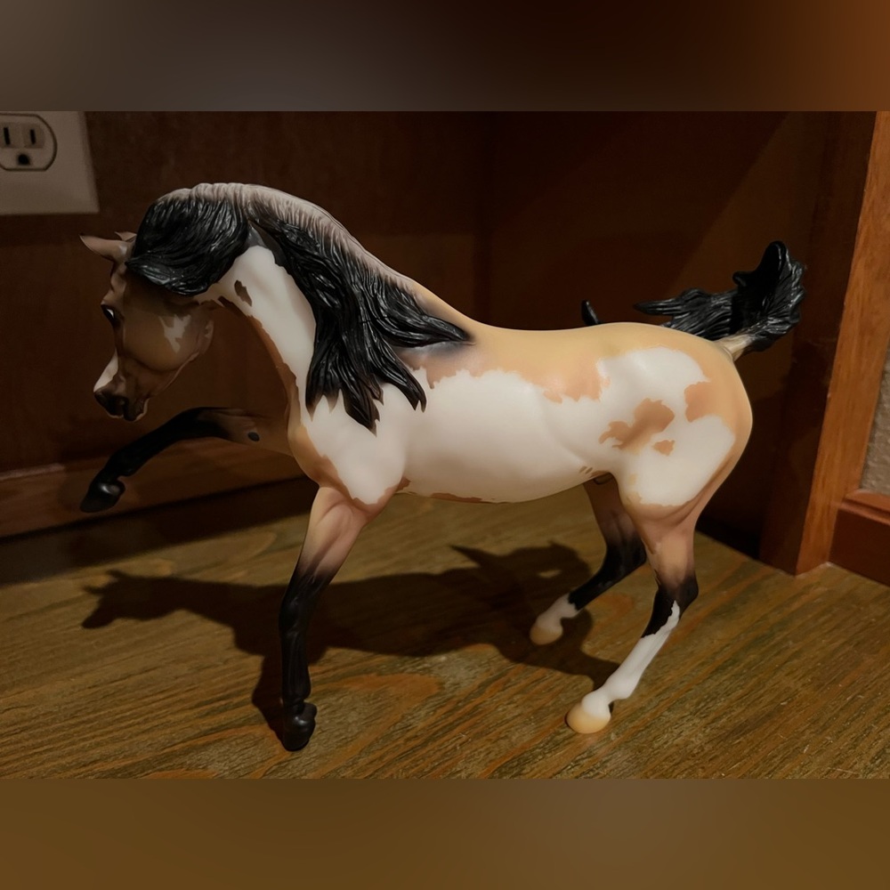 Breyer Reverence+ BreyerFest 2021 Store Special - Picture 3 of 7
